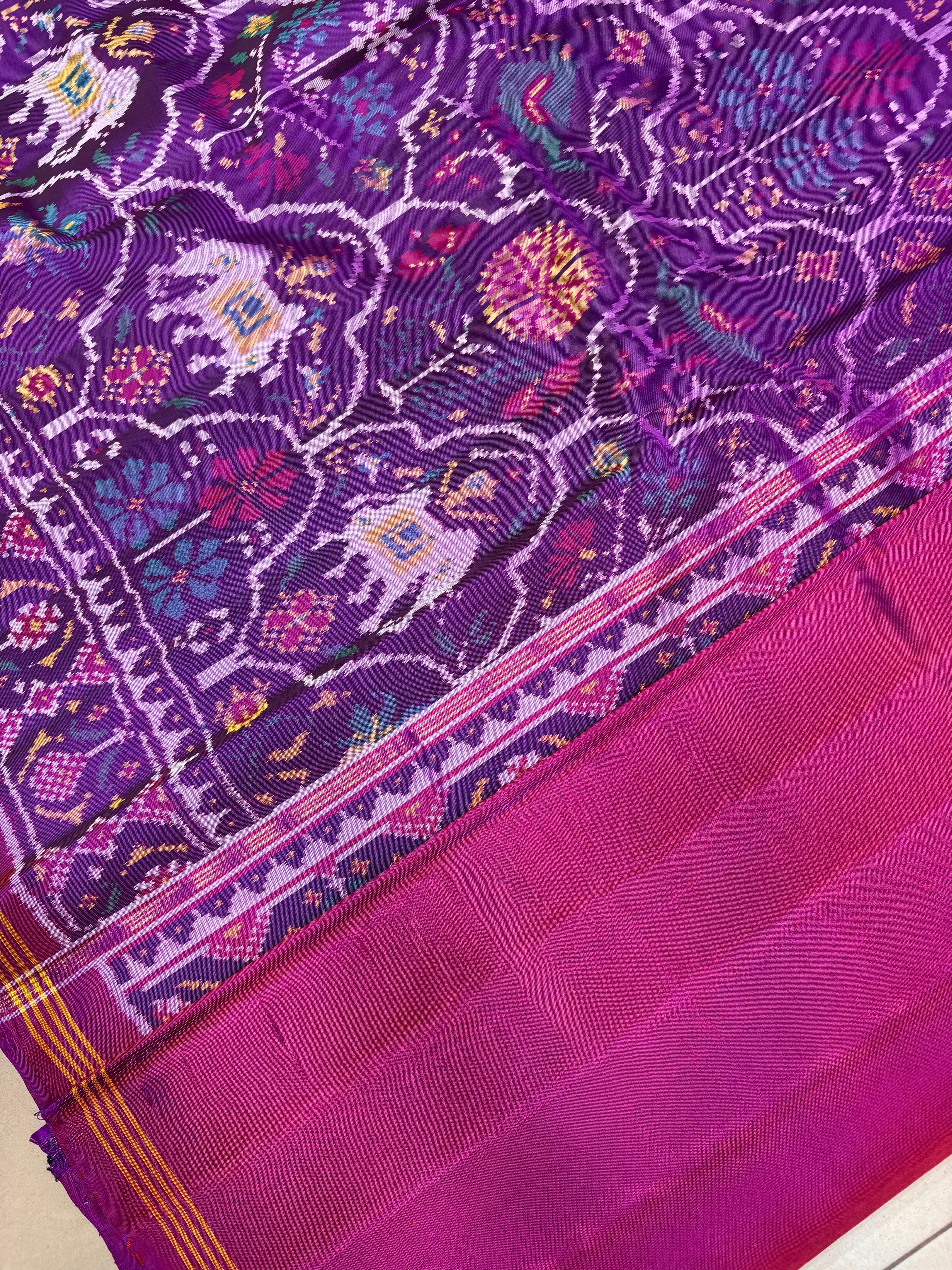 Fusion figures singke ikkat patola saree