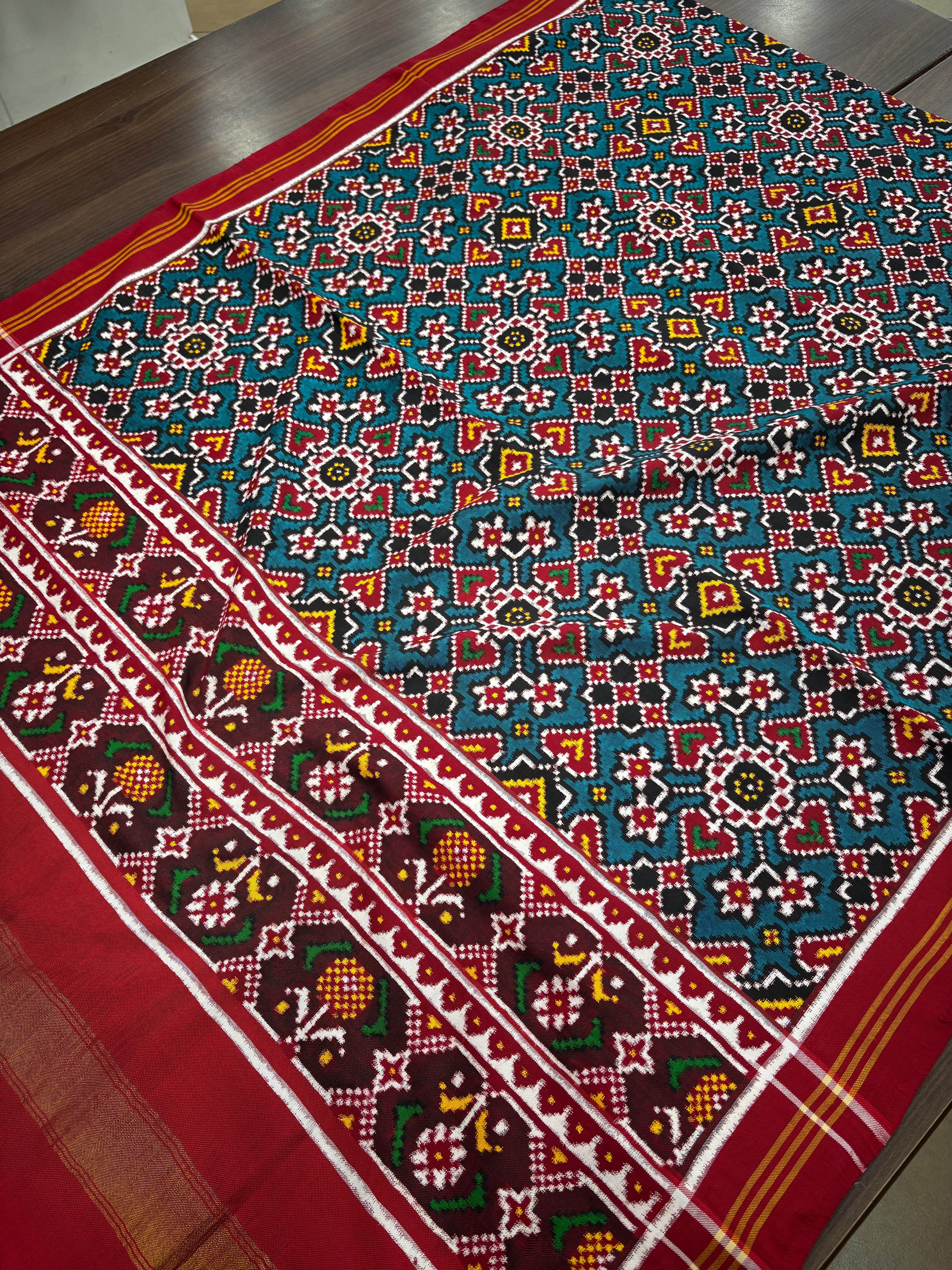 Manekchok navratan fusion pattan duppta double ikkat