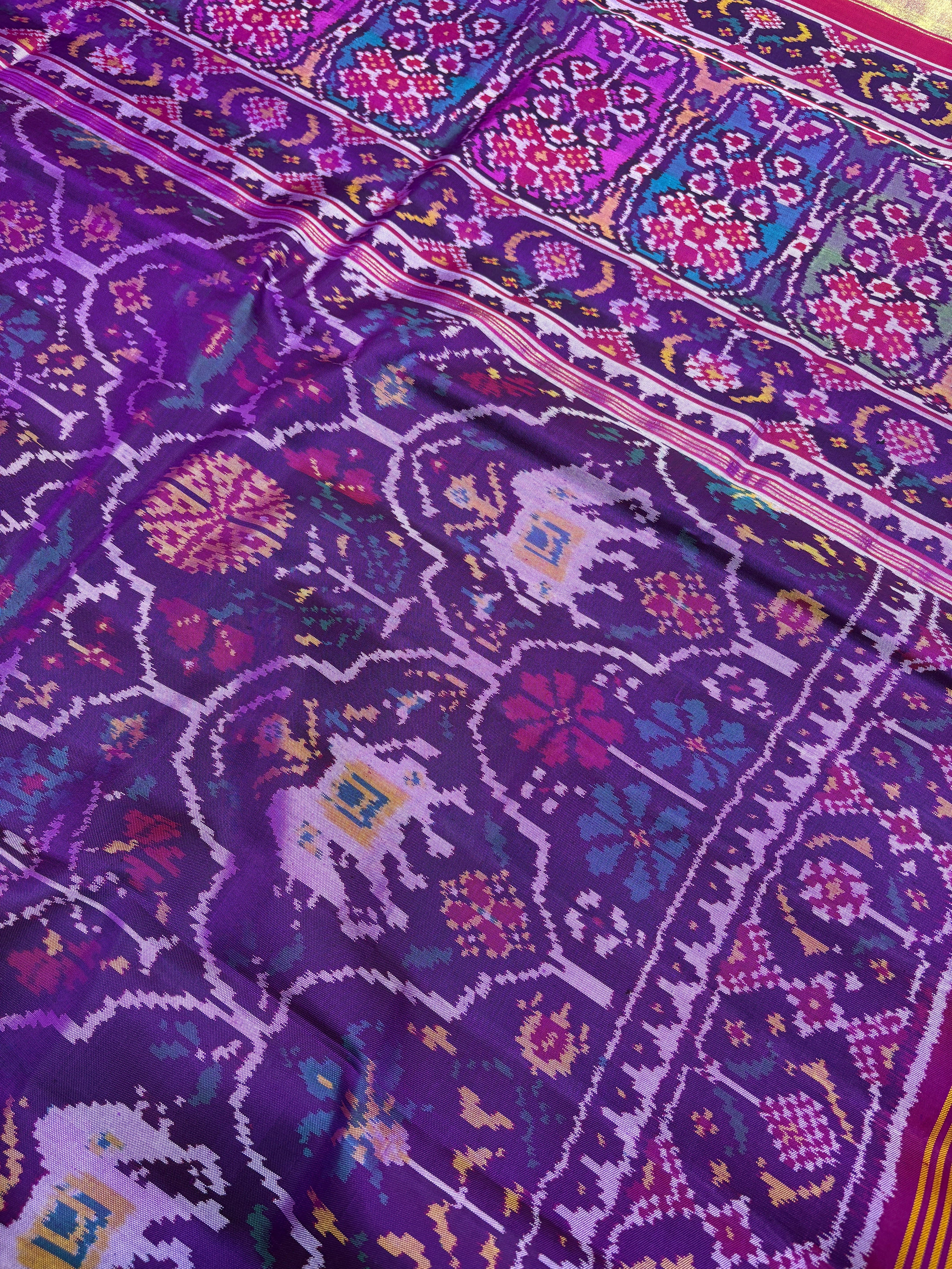 Fusion figures singke ikkat patola saree