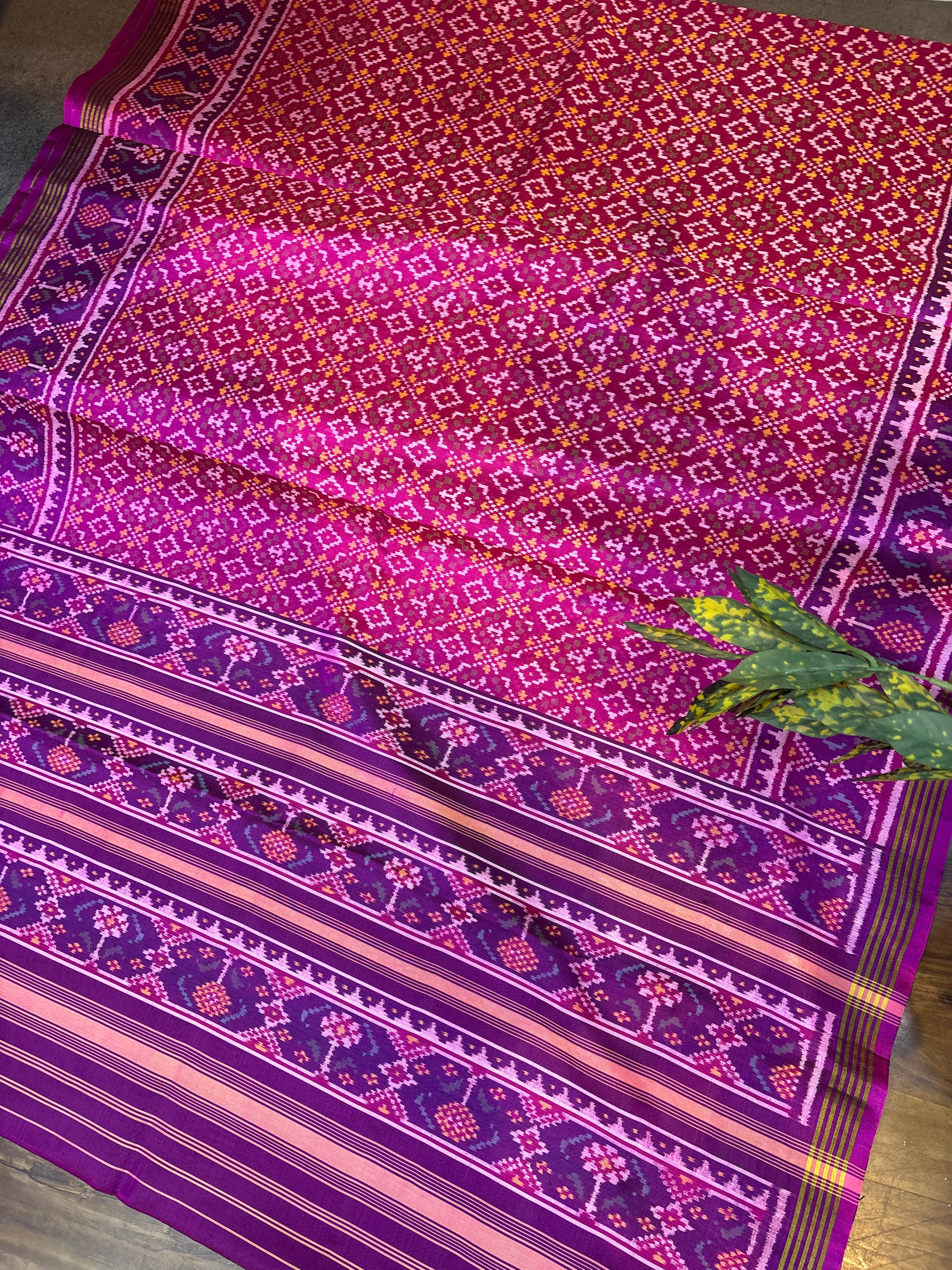 Traditional batanfull design patola