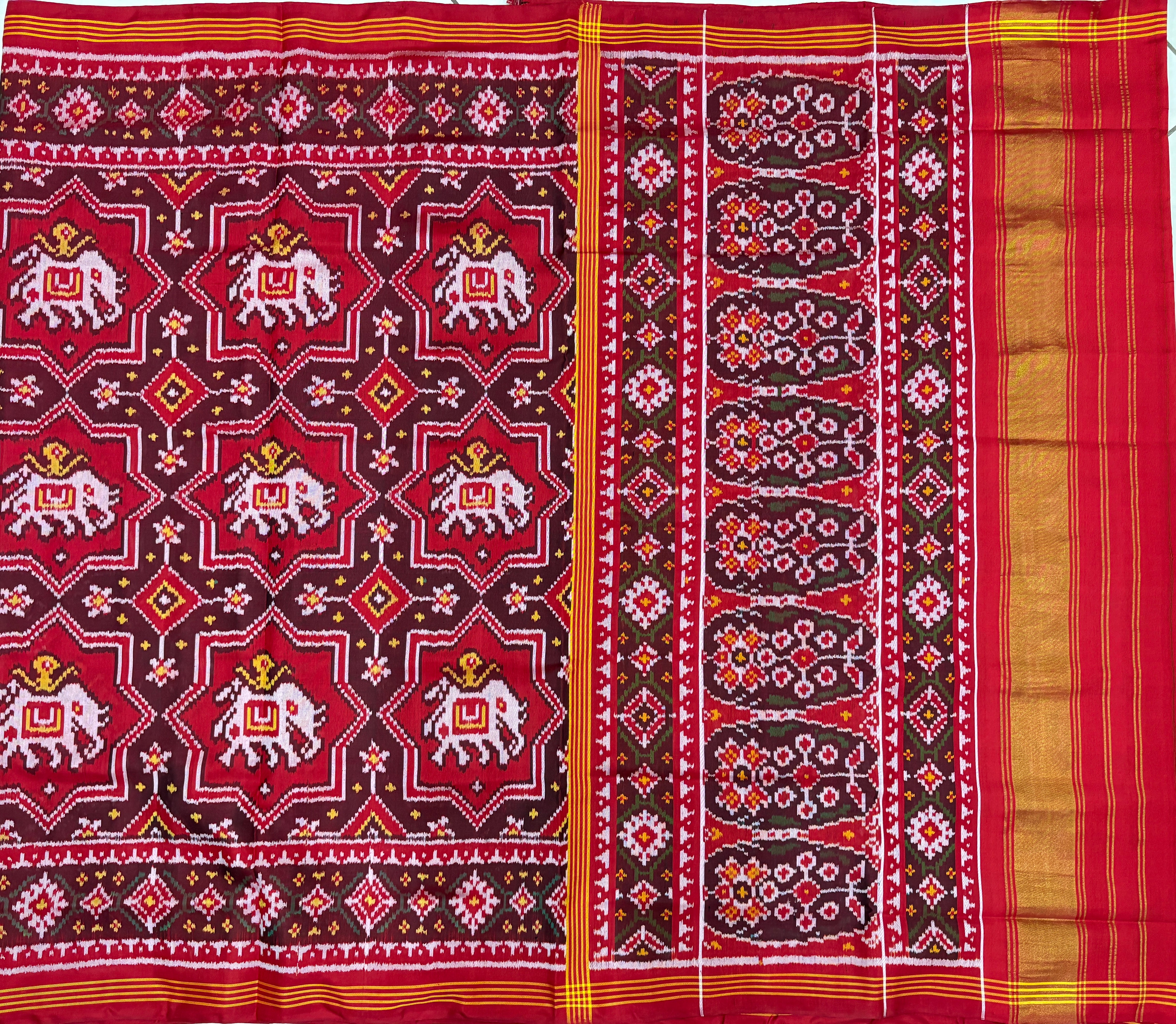 Red star figure single weave patola